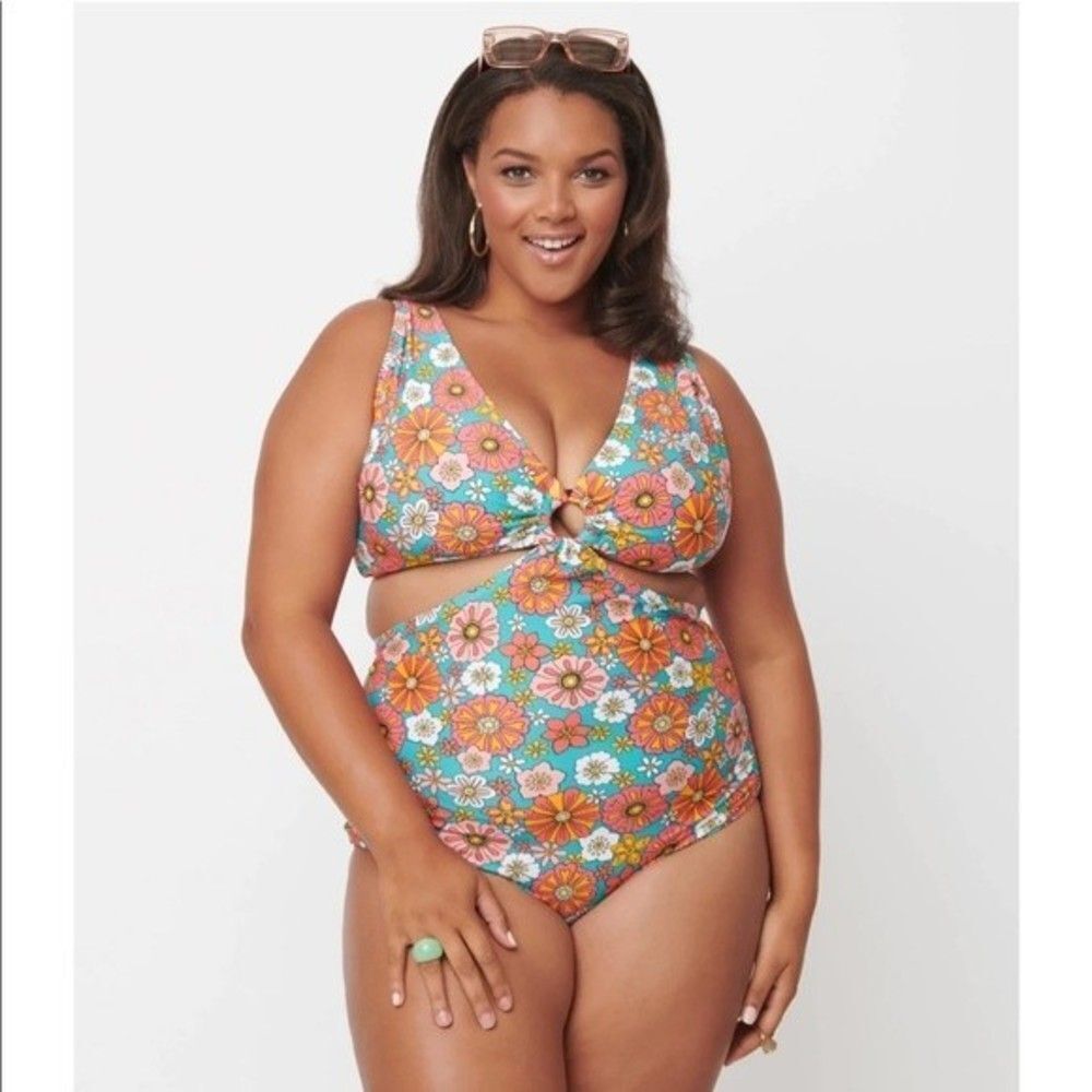 Unique Vintage 70’s Floral Cutout One Piece